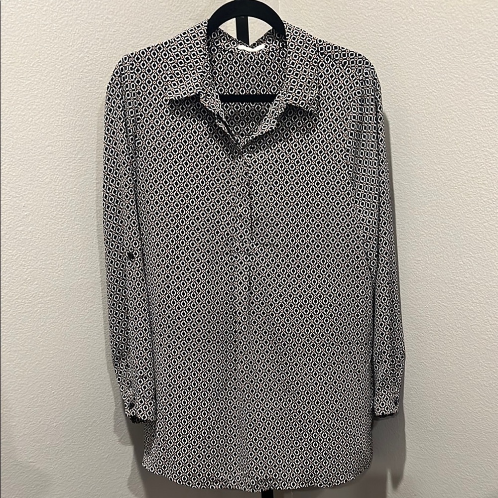 Pleione Black and White Casual Button Down Shirt